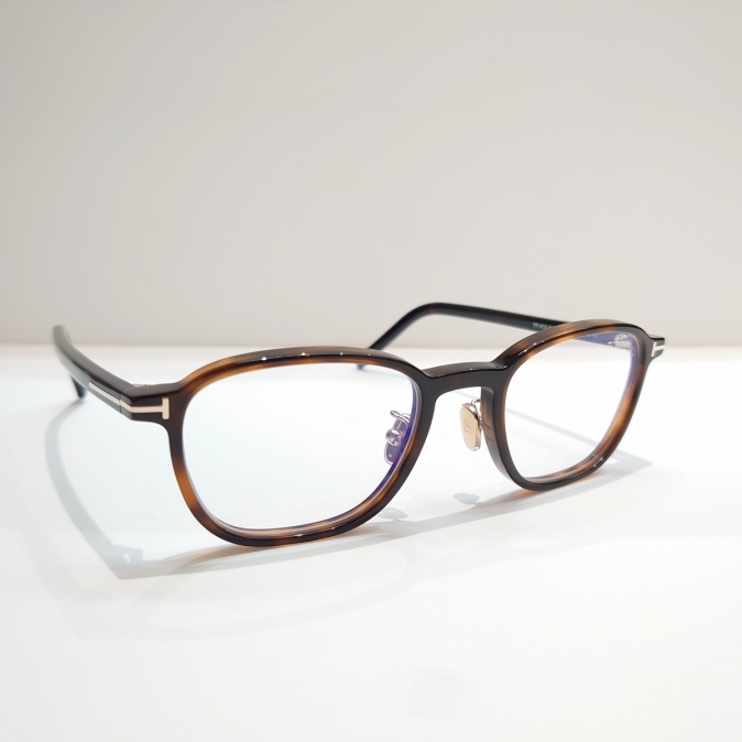 TOM FORD『TF5855DB』