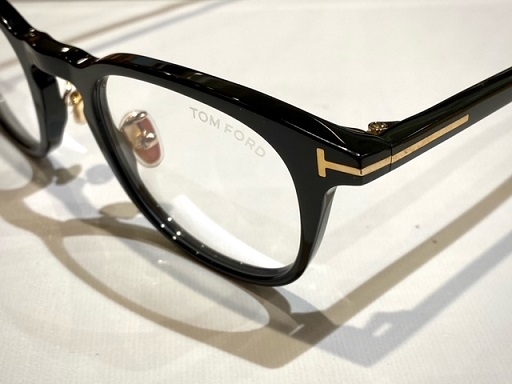 TOM FORD【JAPAN DESIGN】の新作コレクション【5725-D-B】ご紹介致し