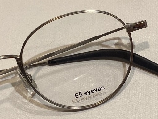 E5 eyevanから【m2】ご紹介致します♪