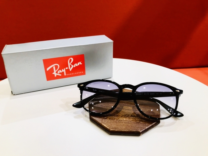 Ray-Ban  4259Fのサングラス紹介