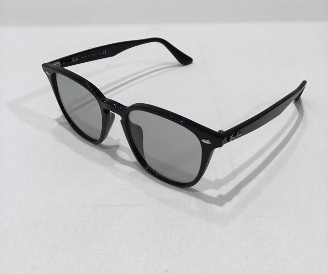 Rayban 4258-F 4259-F再入荷のお知らせです