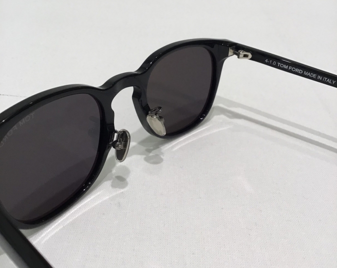 TOMFORD TF876-D-Nのご紹介です