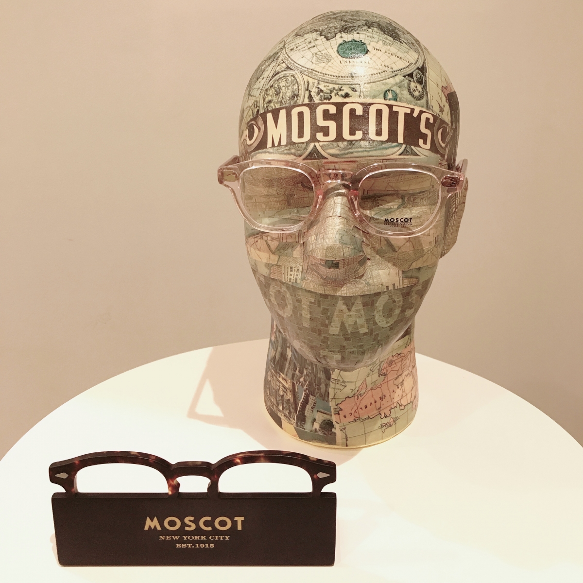 女性におすすめ！MOSCOT(モスコット) LEMTOSHのクリアカラーフレーム紹介